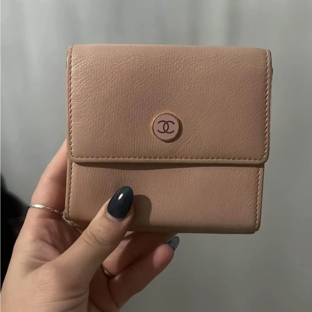 Chanel vintage caviar pink wallet and Chanel card holder